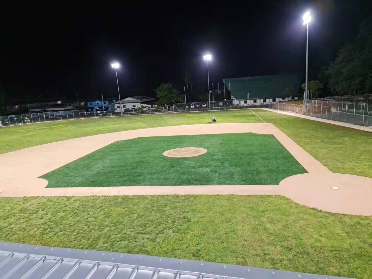 96pcs-600w-Baseball-field-lighting-1